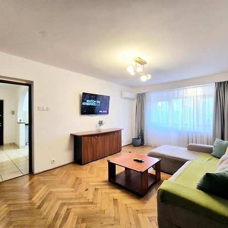 Tranquil Unirii Residence - Elegant & Spacious Living With Parking Steps From Parliament Бухарест Екстер'єр фото