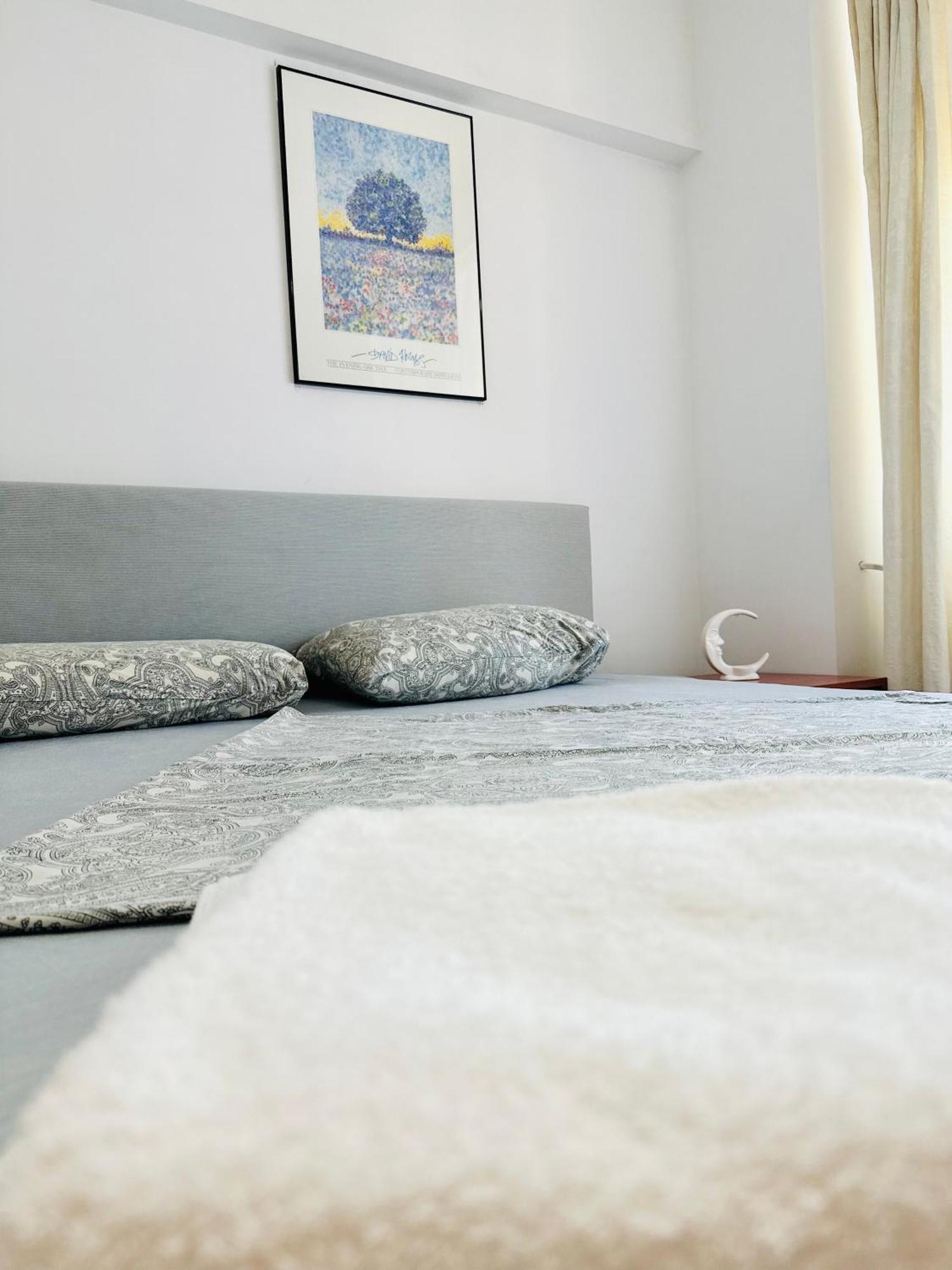 Tranquil Unirii Residence - Elegant & Spacious Living With Parking Steps From Parliament Бухарест Екстер'єр фото