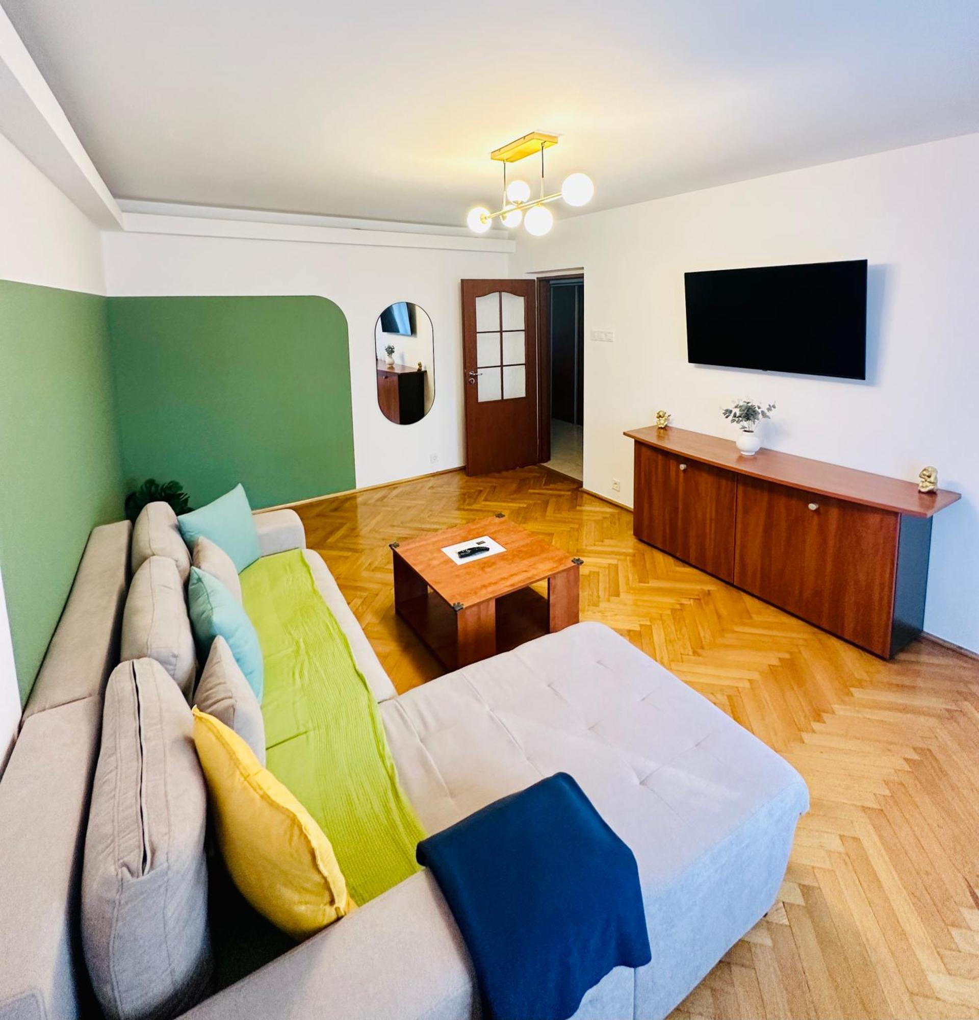 Tranquil Unirii Residence - Elegant & Spacious Living With Parking Steps From Parliament Бухарест Екстер'єр фото