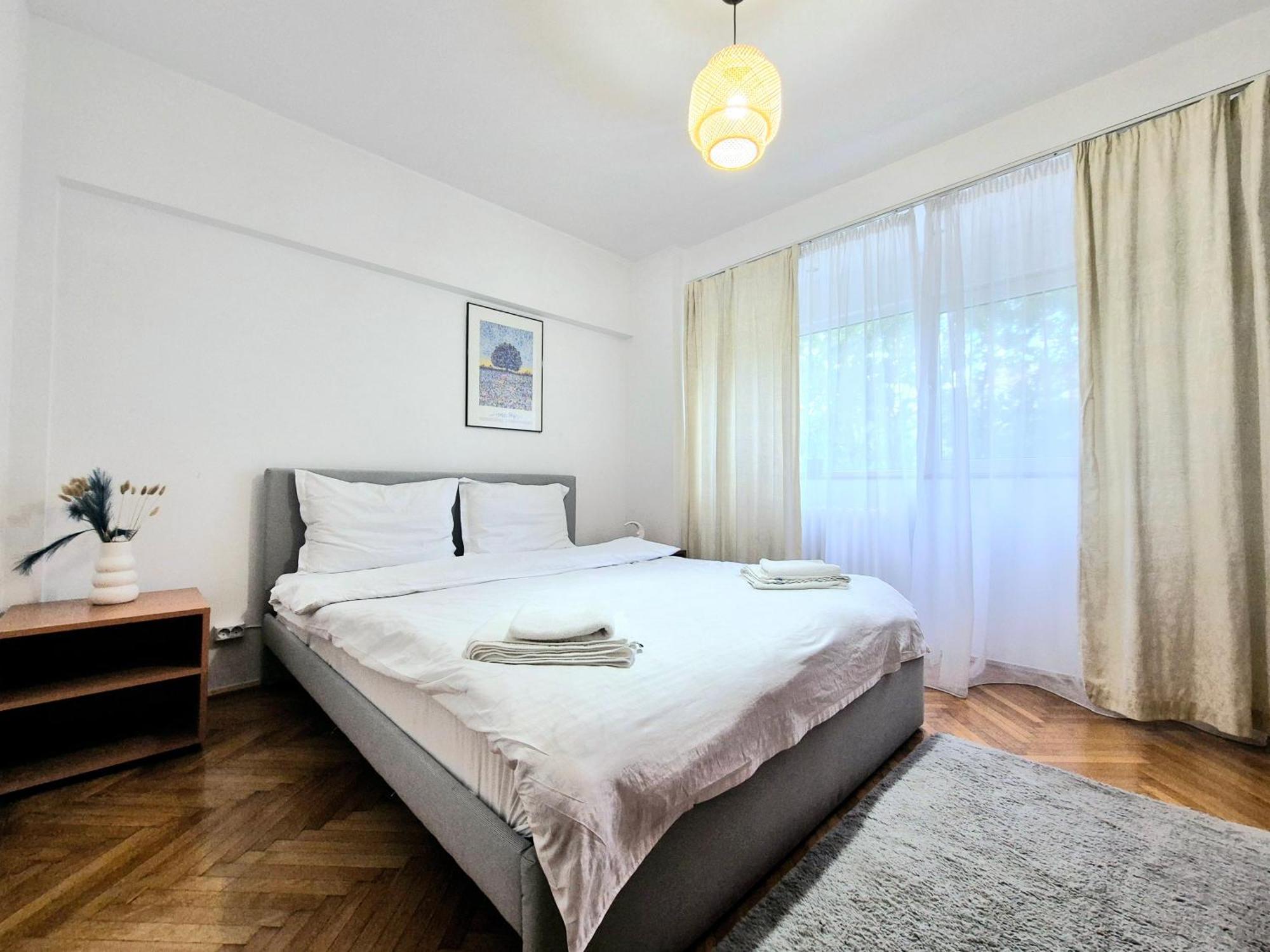 Tranquil Unirii Residence - Elegant & Spacious Living With Parking Steps From Parliament Бухарест Екстер'єр фото